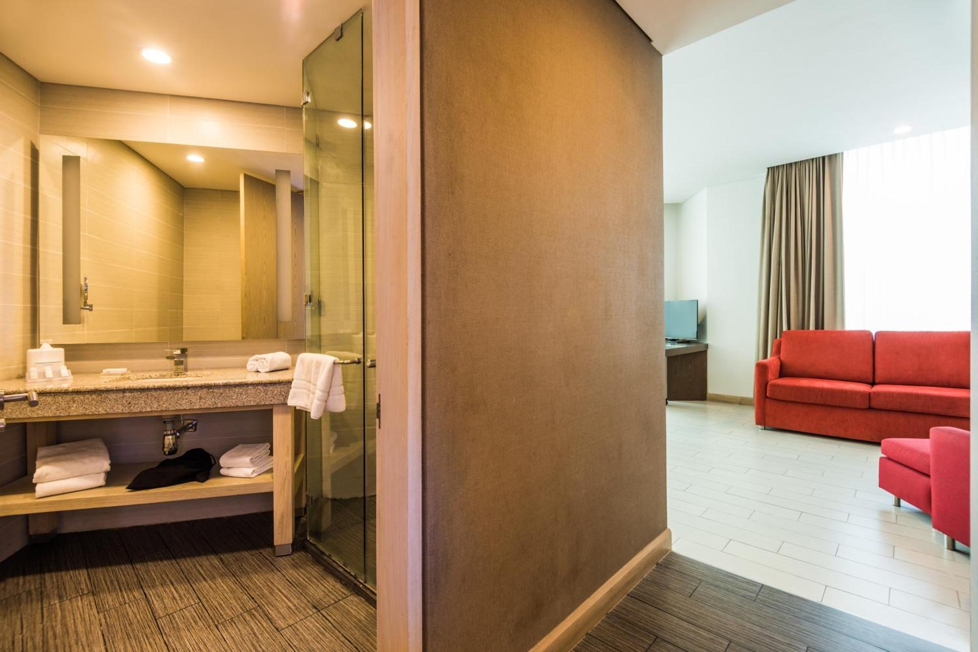 Hilton Garden Inn Barranquilla מראה חיצוני תמונה