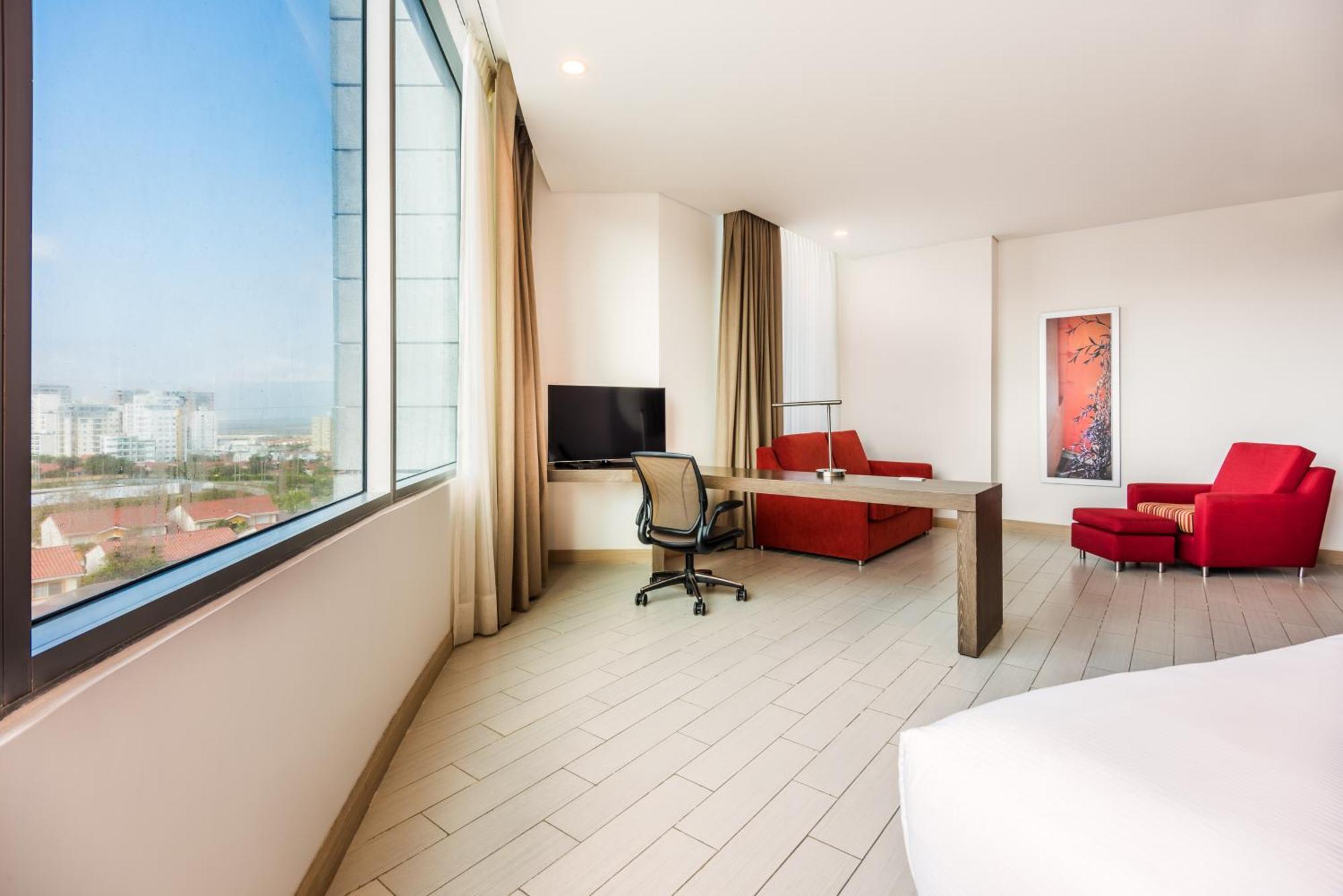 Hilton Garden Inn Barranquilla מראה חיצוני תמונה