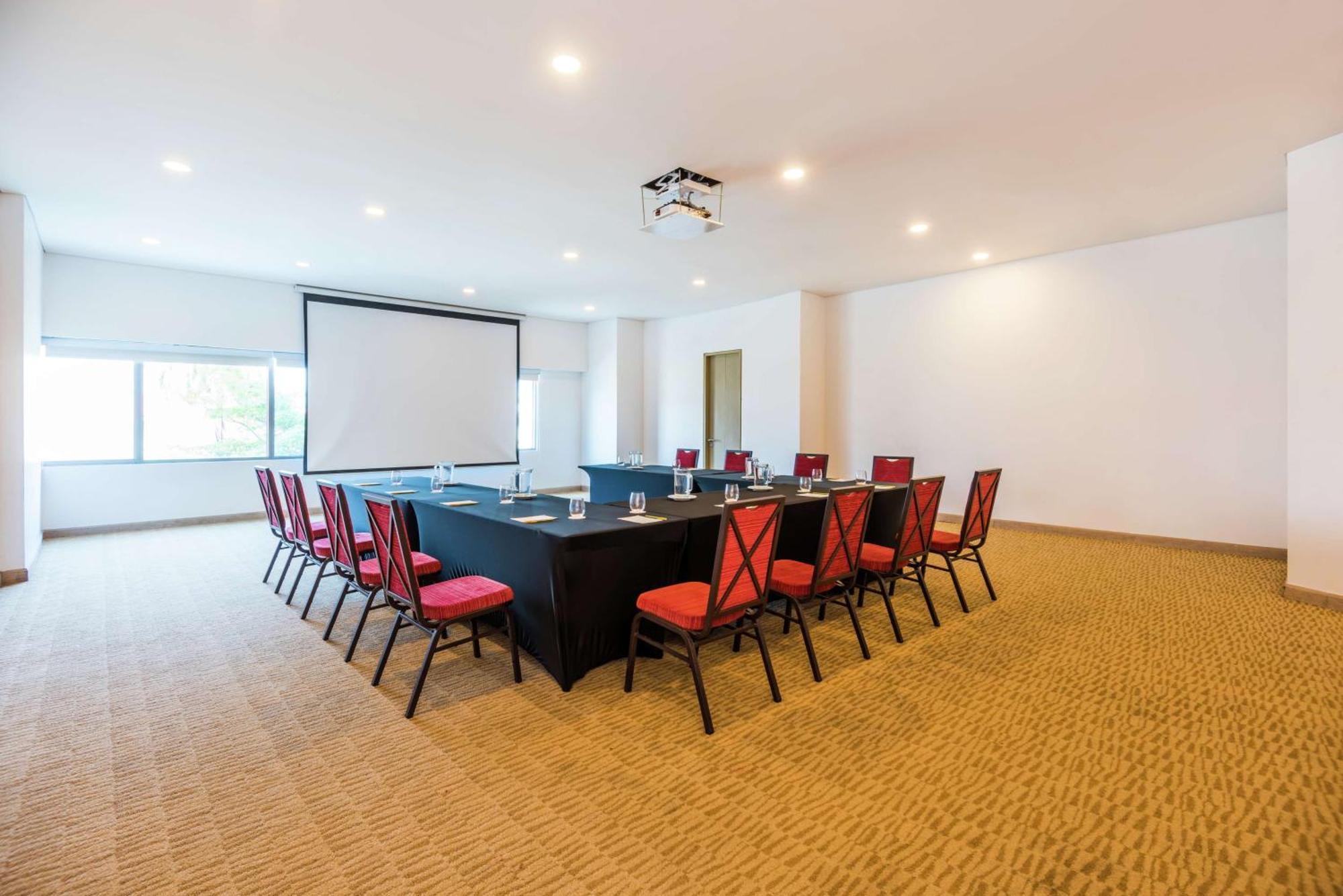 Hilton Garden Inn Barranquilla מראה חיצוני תמונה