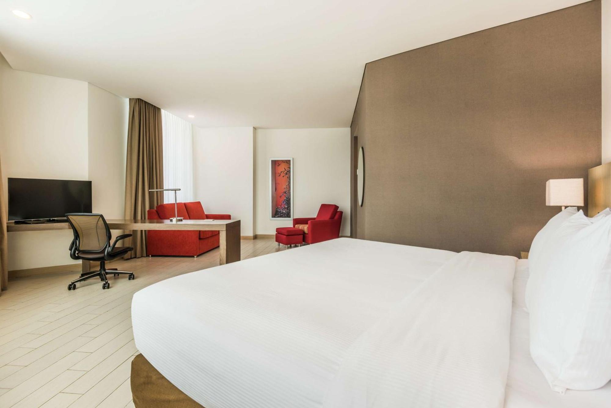 Hilton Garden Inn Barranquilla מראה חיצוני תמונה