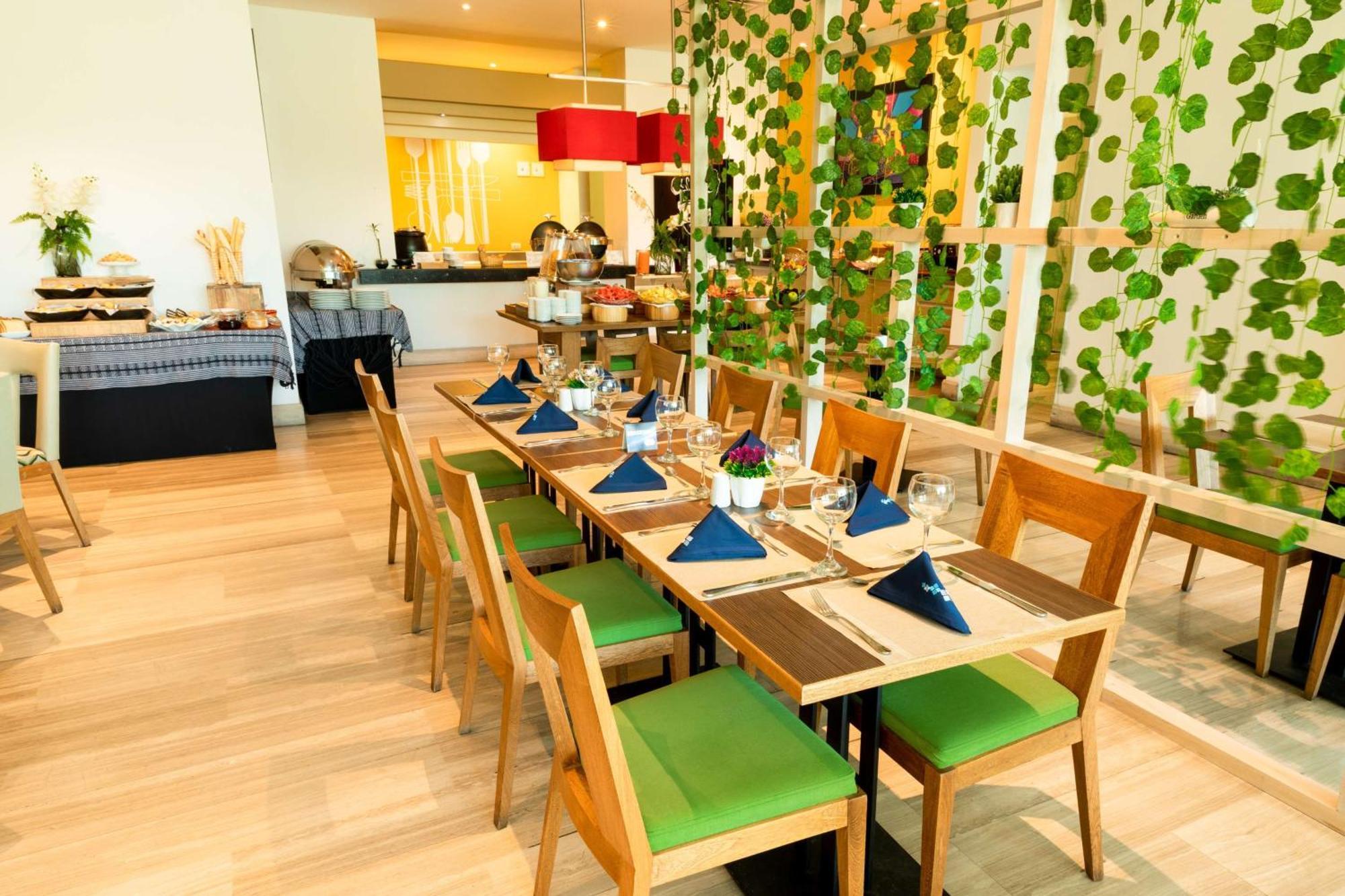 Hilton Garden Inn Barranquilla מראה חיצוני תמונה