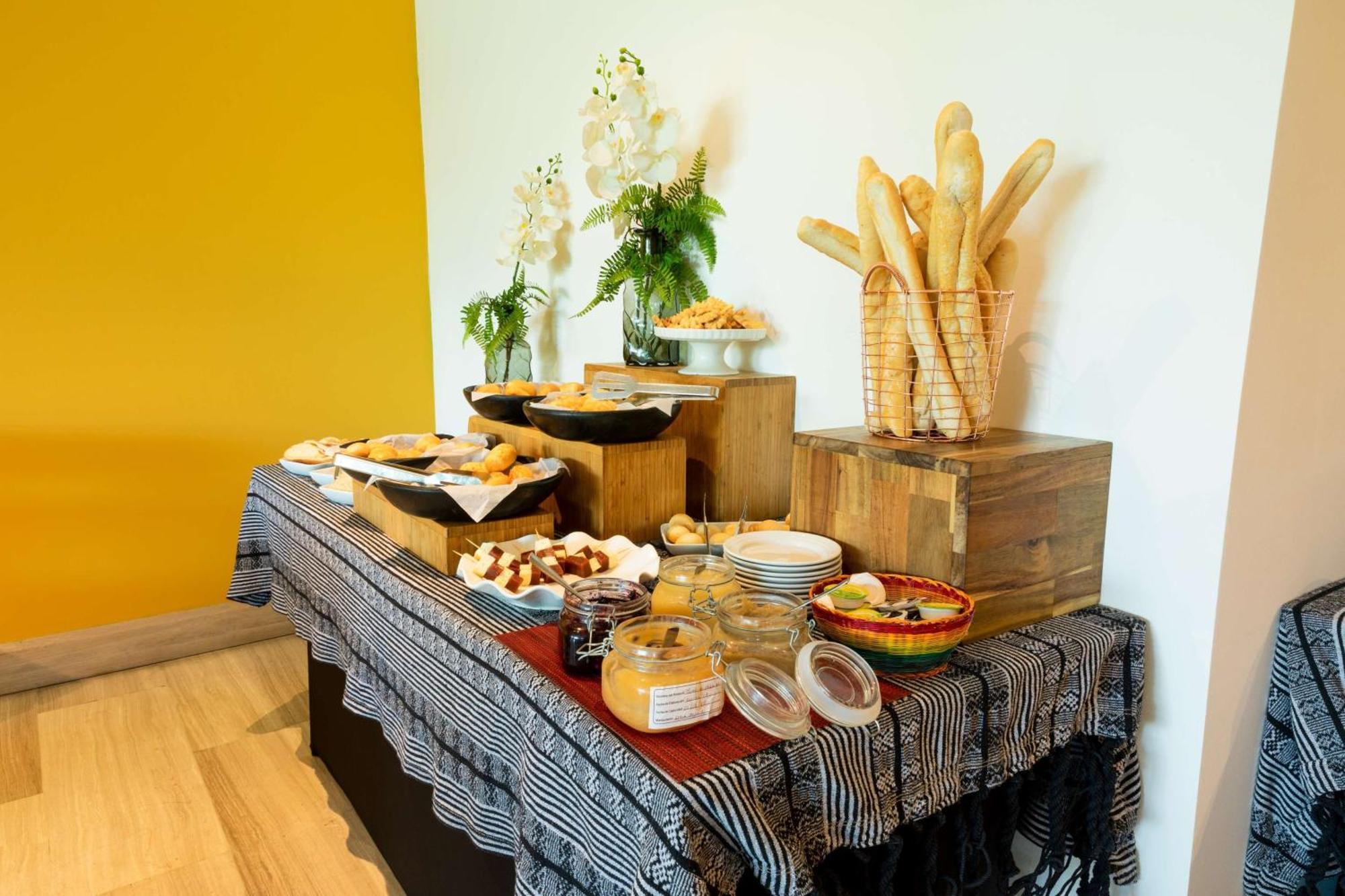 Hilton Garden Inn Barranquilla מראה חיצוני תמונה