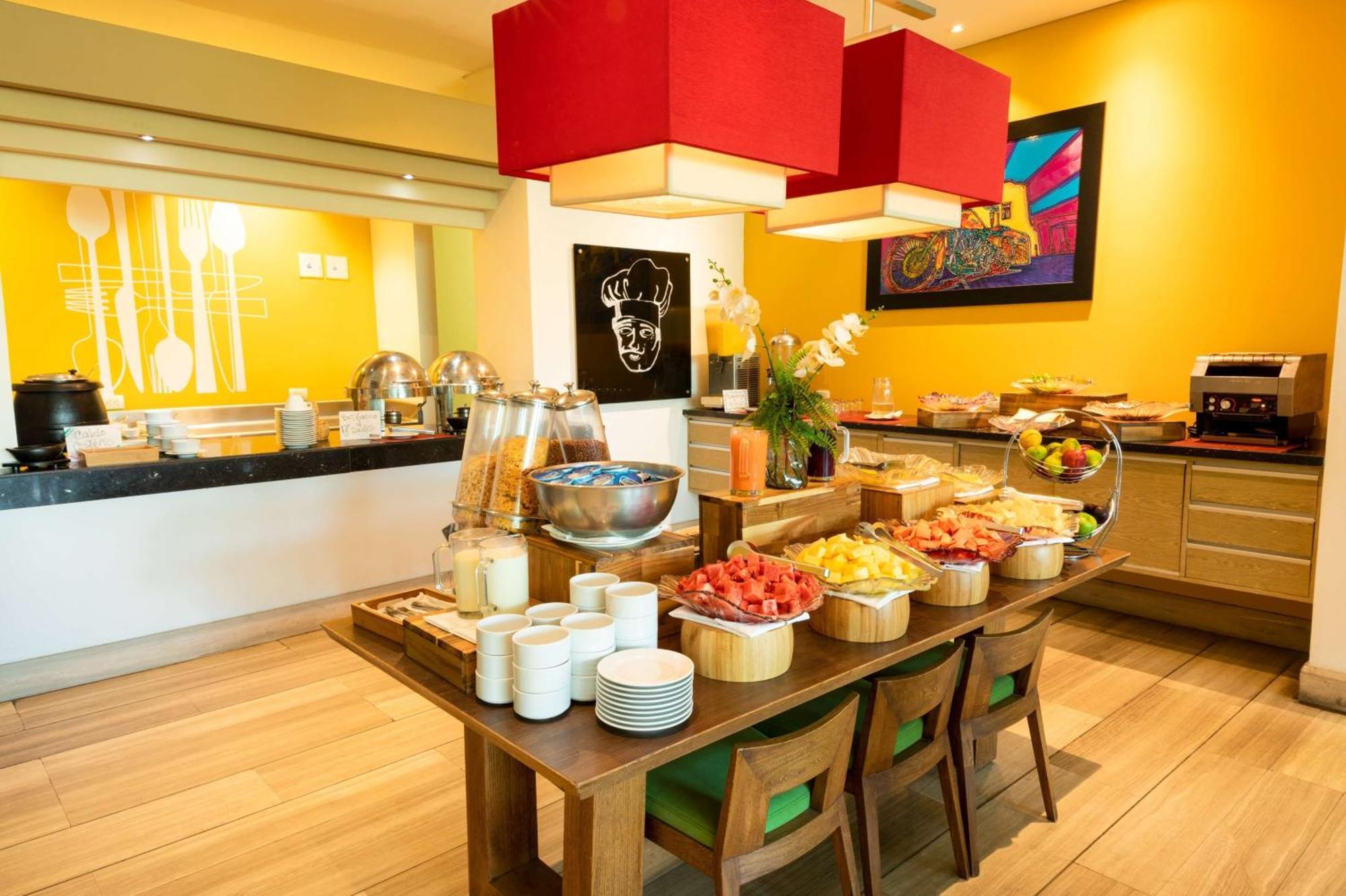 Hilton Garden Inn Barranquilla מראה חיצוני תמונה