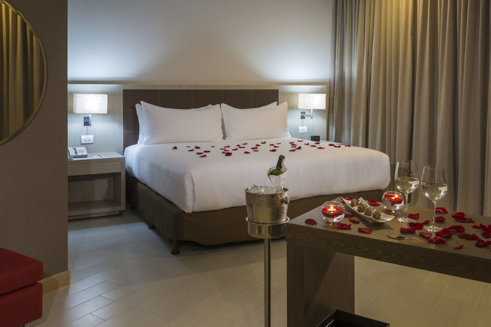 Hilton Garden Inn Barranquilla מראה חיצוני תמונה