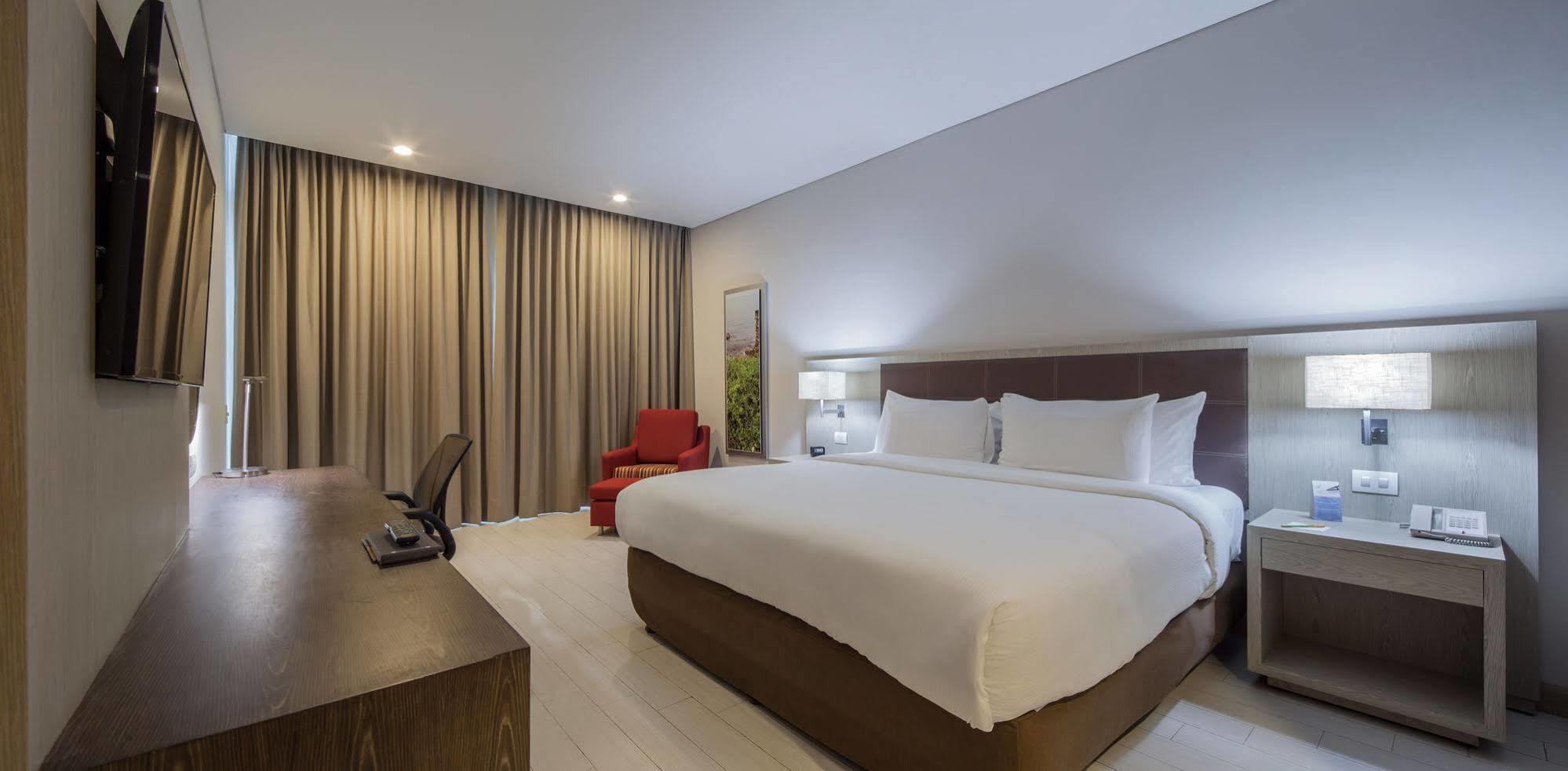 Hilton Garden Inn Barranquilla מראה חיצוני תמונה