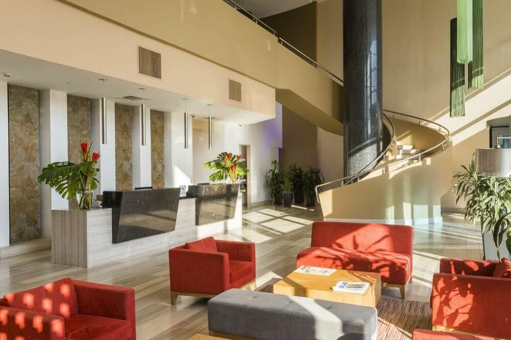 Hilton Garden Inn Barranquilla מראה חיצוני תמונה