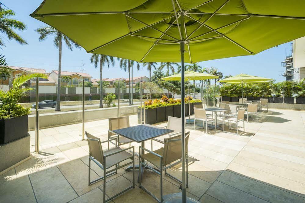 Hilton Garden Inn Barranquilla מראה חיצוני תמונה